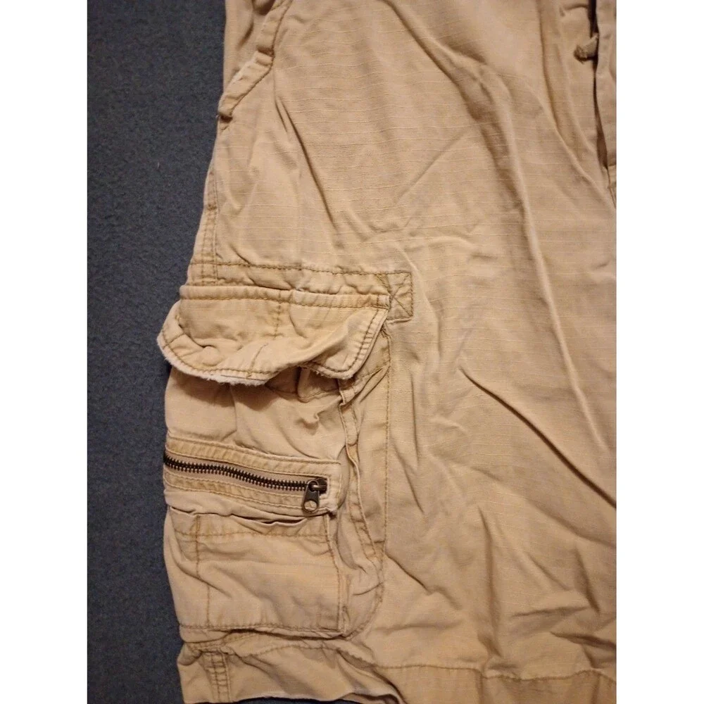 Union Bay Cargo Shorts Men’s Size 32 Tan Utility Shorts